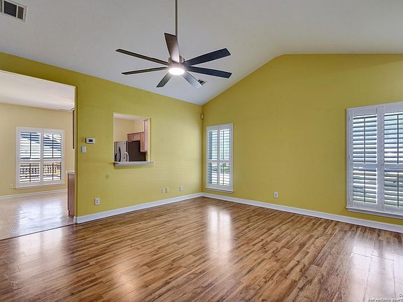 4th image of 4102 Griffin Oaks
