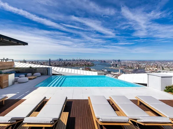 138 Willoughby Street image 1 of 19