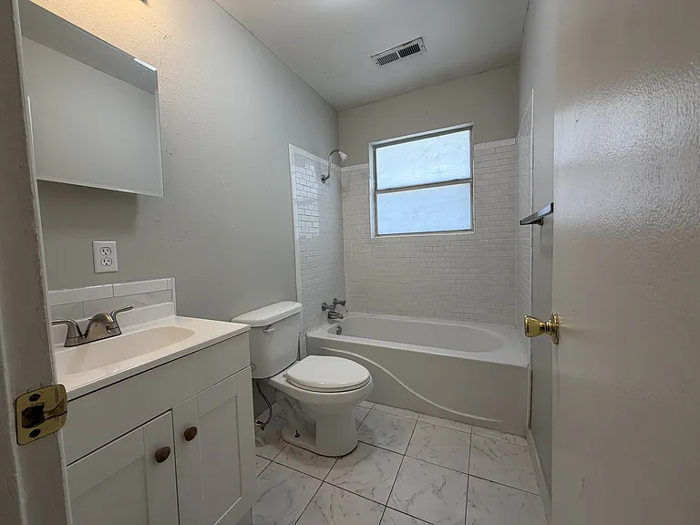 1309 S Washington Ave #4 — Photo 9