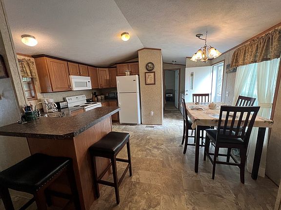 5th image of 674 Grant St Lot 97