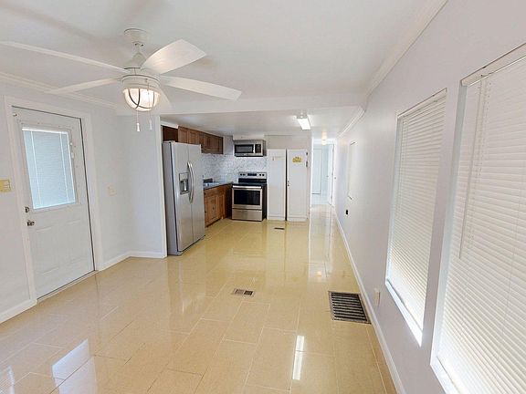 5th image of 1412 Calder Rd
