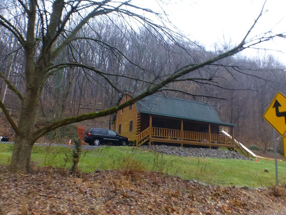 2nd image of 1514 Green Hills Rd