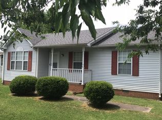 1087 Moss Trl, La Vergne, TN 37086