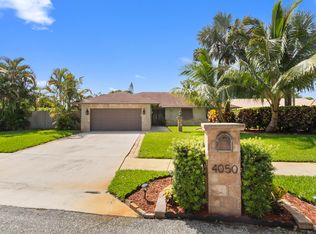 4050 NW 7th Ln, Delray Beach, FL 33445