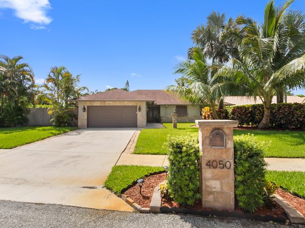 4050 NW 7th Ln