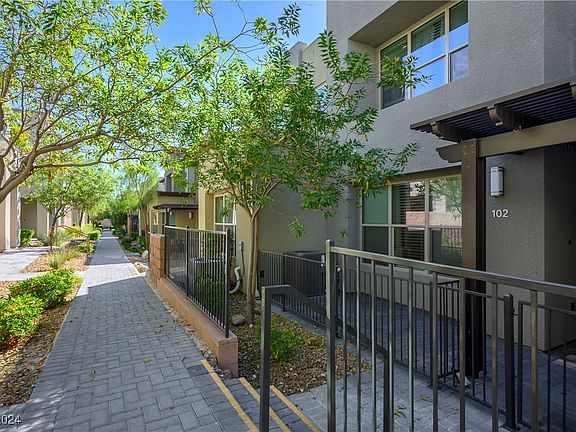 3rd image of 11298 Cactus Tower Ave Unit 102