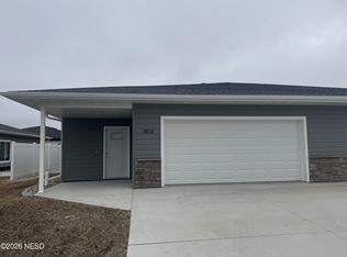 1804 4h St NW, Watertown, SD 57201