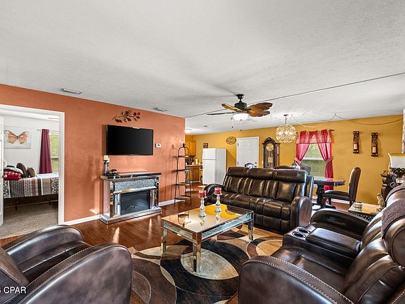 3rd image of 208 Claire Ave N