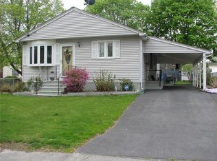 27 Hewes St, Cumberland, RI 02864
