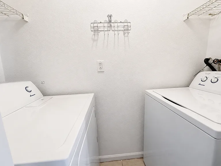14212 SW 121st Pl #6 — Photo 12