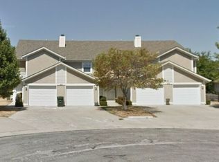 1012B NE Whispering Winds Ct #B, Lees Summit, MO 64064
