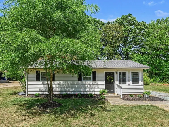 215 Torain St, Hillsborough, NC 27278