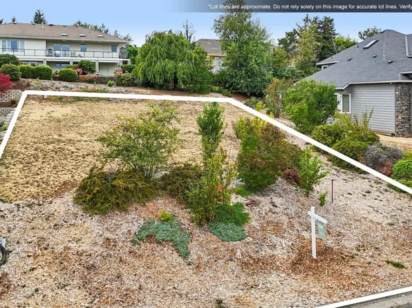 4943 Southampton Dr SE, Salem, OR 97302