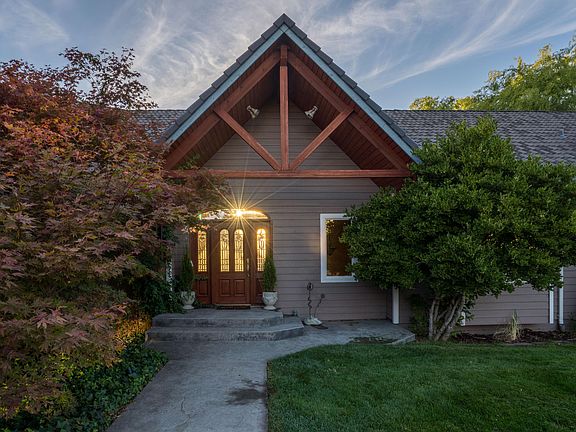 2nd image of 4305 W Eaglerock Dr
