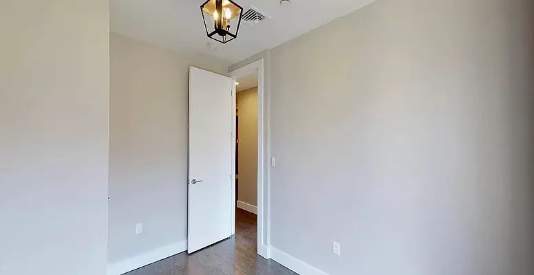 Rented by Reavis | media 12