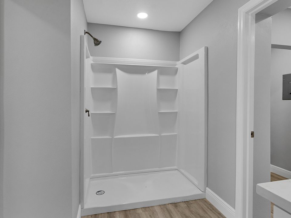 1st image of 140 Juarez Dr #1