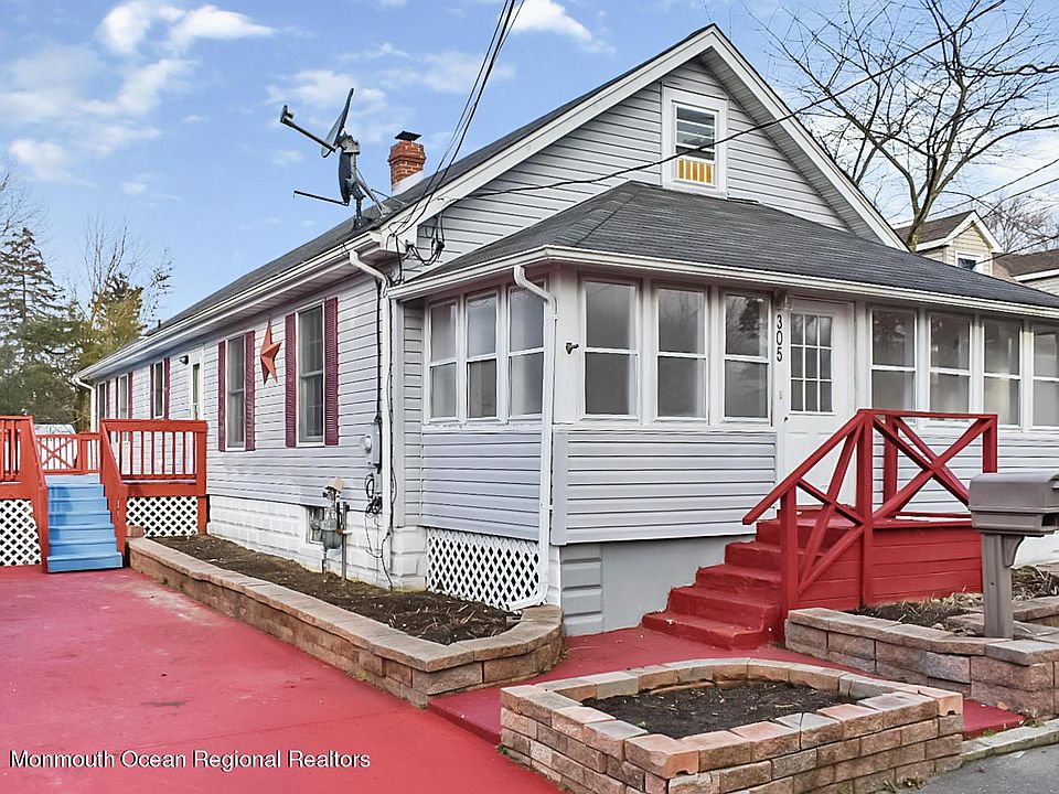 1st image of 305 Poe Ave