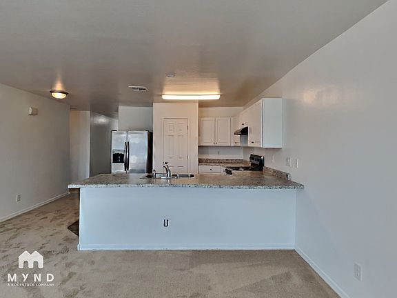 3rd image of 953 W Kachina Dr