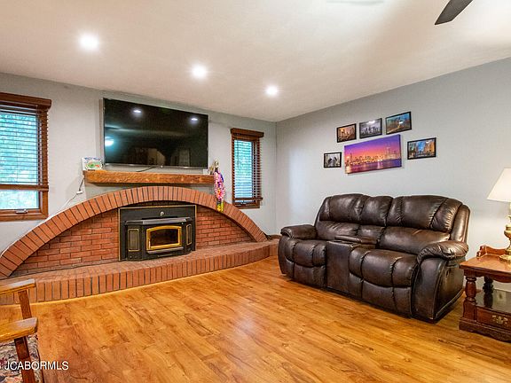 4th image of 1401 Satinwood Dr