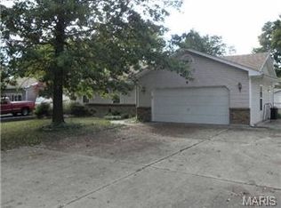 9 S Meadow Dr, O Fallon, MO 63366