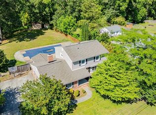 2316 N Wolfsnare Dr, Virginia Beach, VA 23454