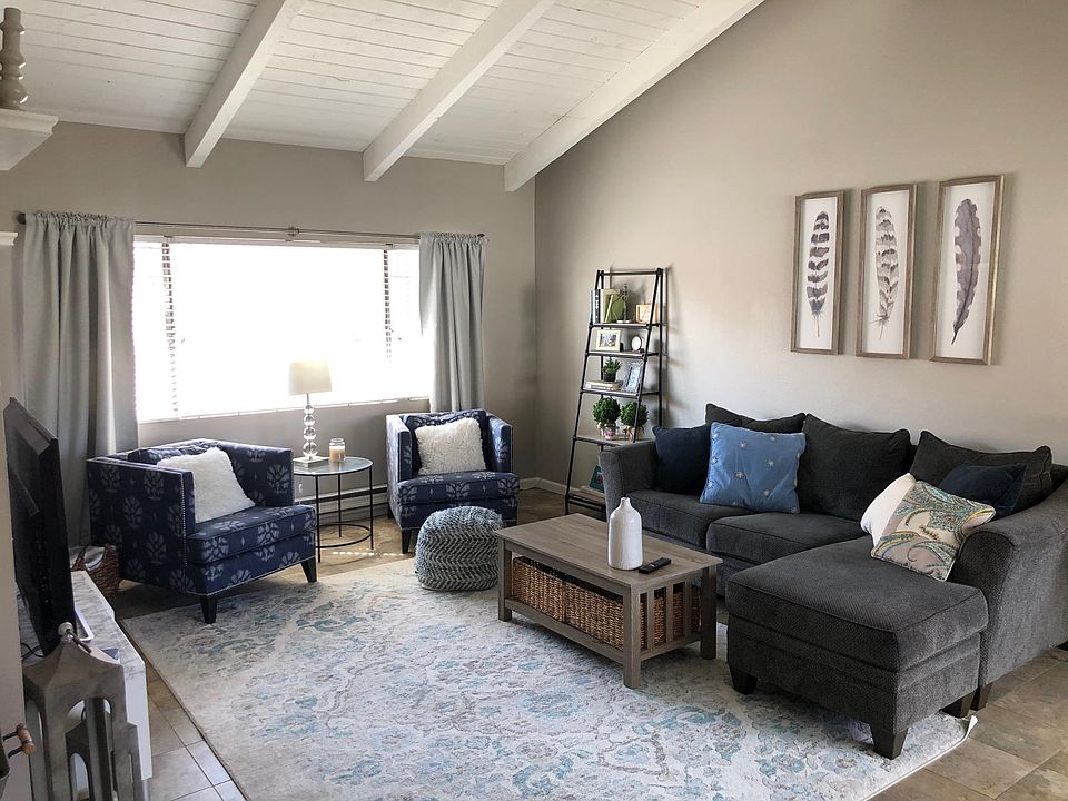 Spacious living room, vaulted ceilings throughout