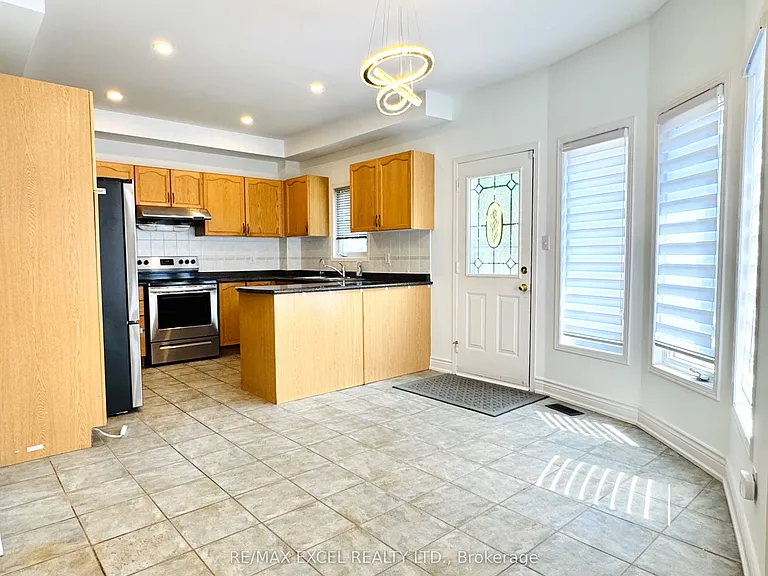 13 Brooksmill Ln — Photo 9