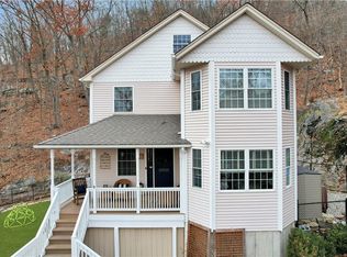 69 Mountain Ave, Hillburn, NY 10931