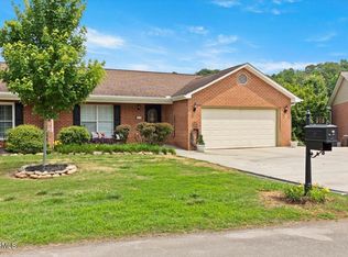 918 Muirfield Dr, Maryville, TN 37801