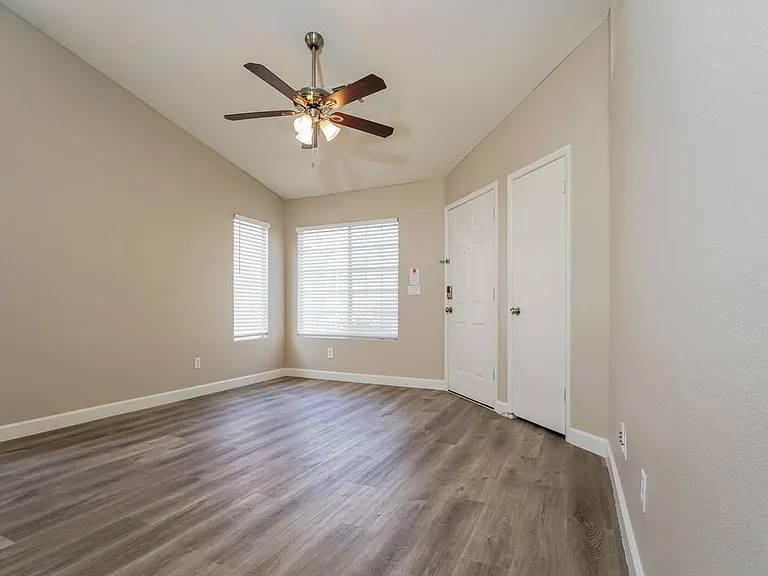 3639 Covewick Dr — Photo 4