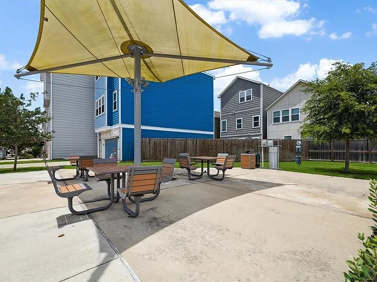 5443 Camaguey St — Photo 25