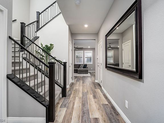 2nd image of 905 Cherry Glen Pl