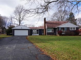 27 Lynette Dr, Rochester, NY 14616