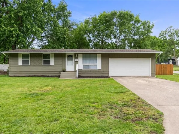 8501 E 93rd St, Kansas City, MO 64138