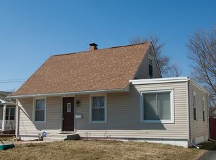 814 N May St, Aurora, IL 60506