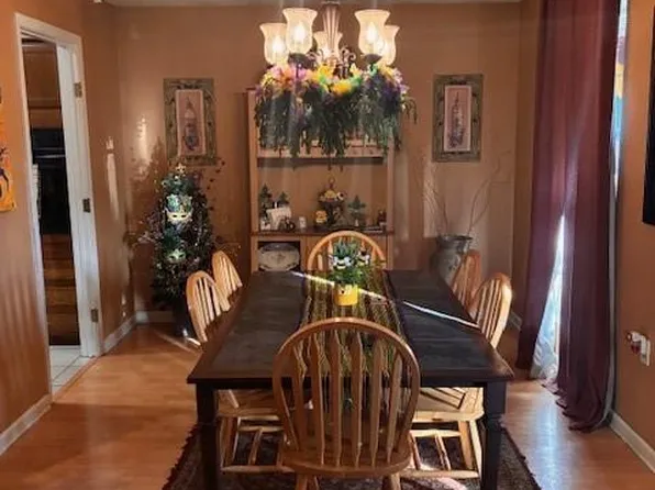 676 W Marlin Ct, Gretna, LA 70056