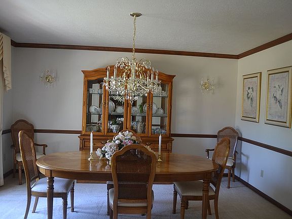 5th image of 104 Grace Dr