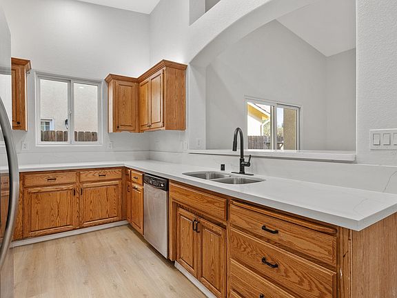 3rd image of 135 Headwaters Road