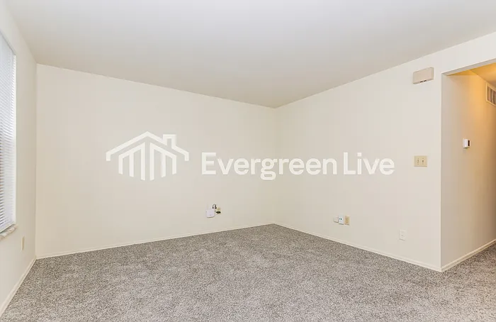 8093 Mount Aetna St — Photo 10