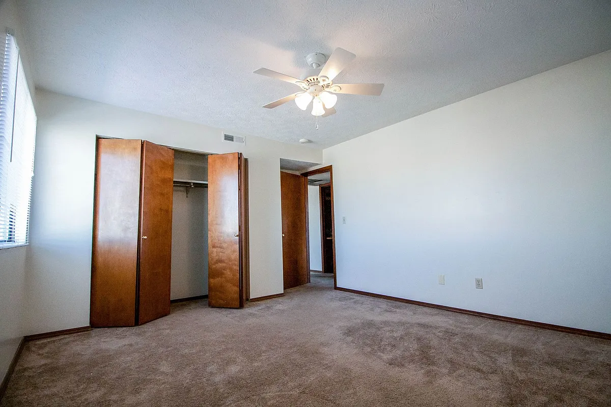 Building Photo - 2406 Rainbow Ave