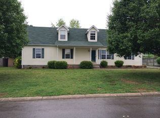 1122 Newberry Dr, Murfreesboro, TN 37130