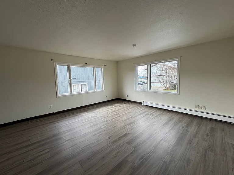 138 N Klevin St — Photo 6