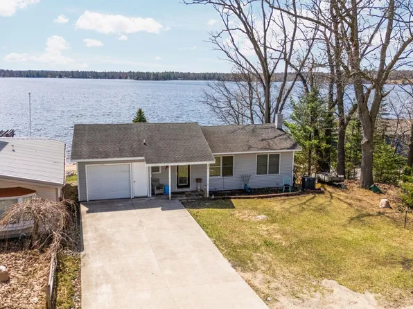306 Bates St, Fife Lake, MI 49633