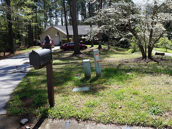 3rd image of 2385 Amber Hills Way