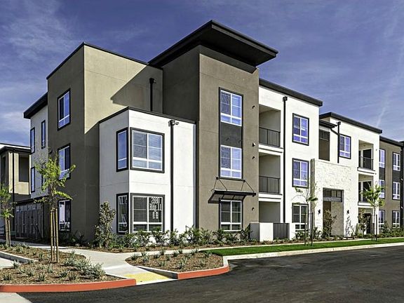 5th image of 320-2880 E Shepherd Ave #320