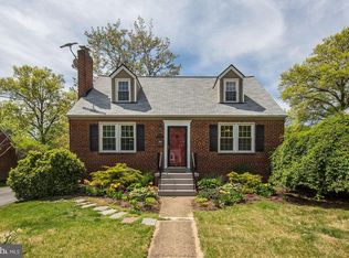 2914 Stuart Dr, Falls Church, VA 22042