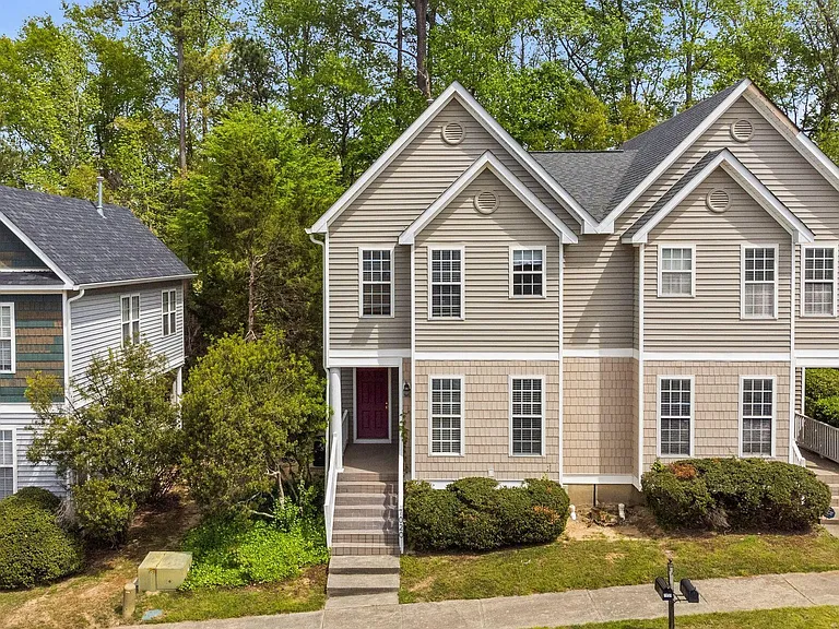 7020 Jeffreys Creek Ln — Photo 1