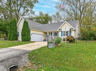 5810 Finch Ln, Racine, WI 53402