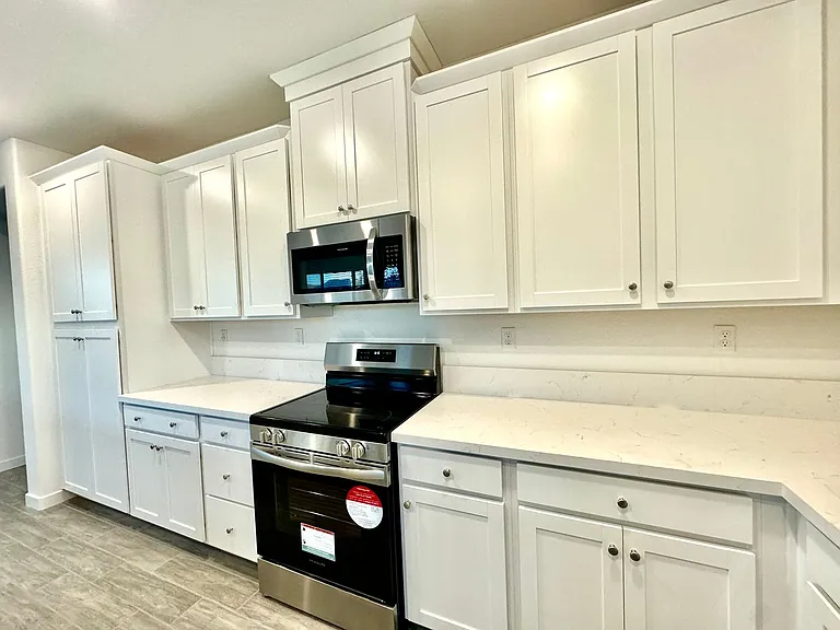 243 Dock Cir — Photo 7