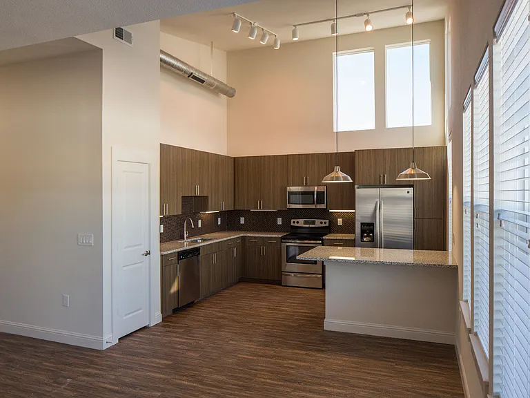 Magnolia Lofts on Vickery — Photo 19